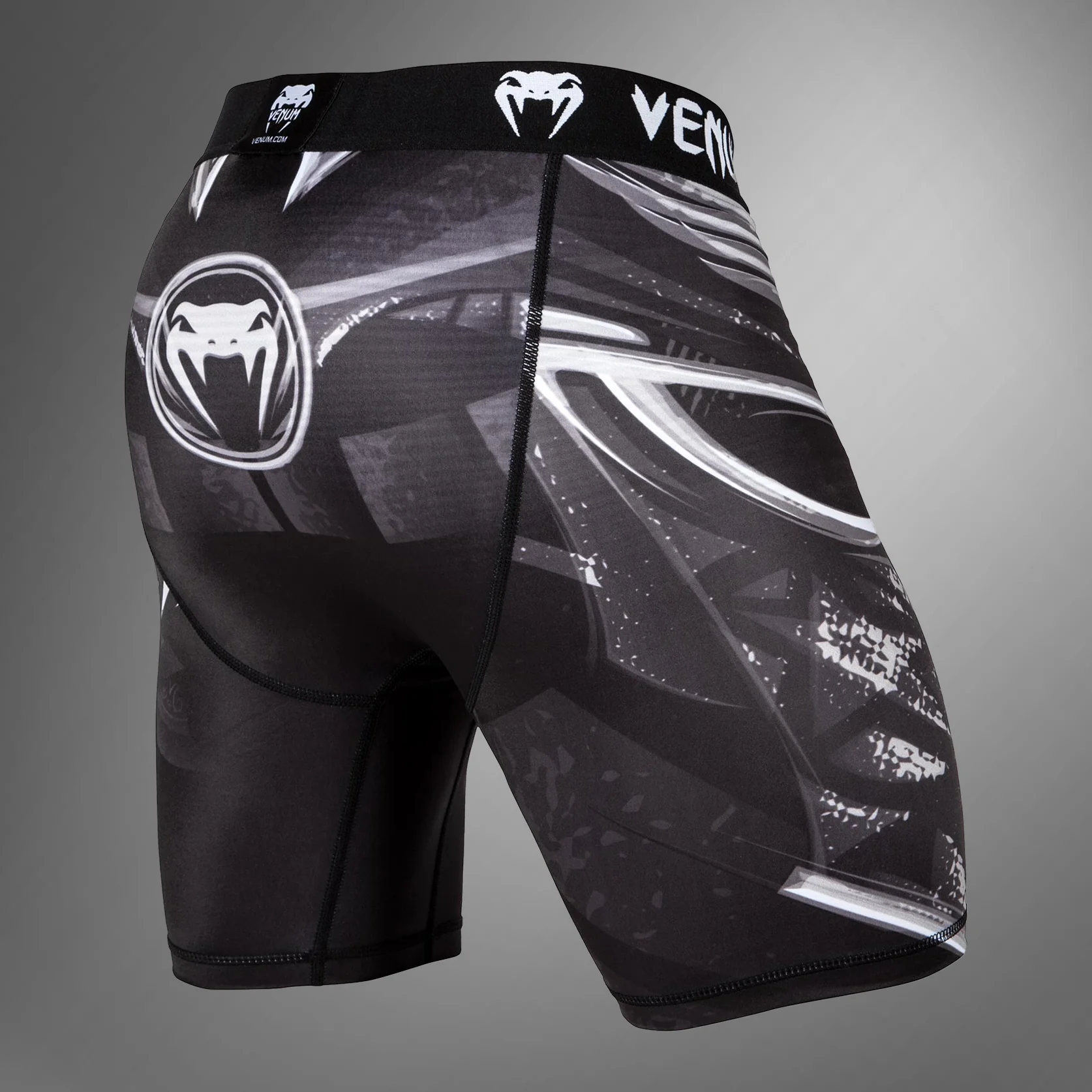Vale Tudo Shorts Venum Gladiator 3.0 - Black/White - Image 3