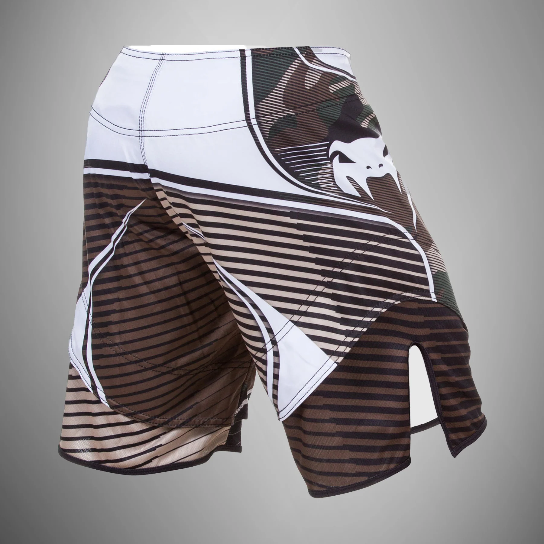 Venum Camo Hero Fightshorts - Green/Brown - Image 3