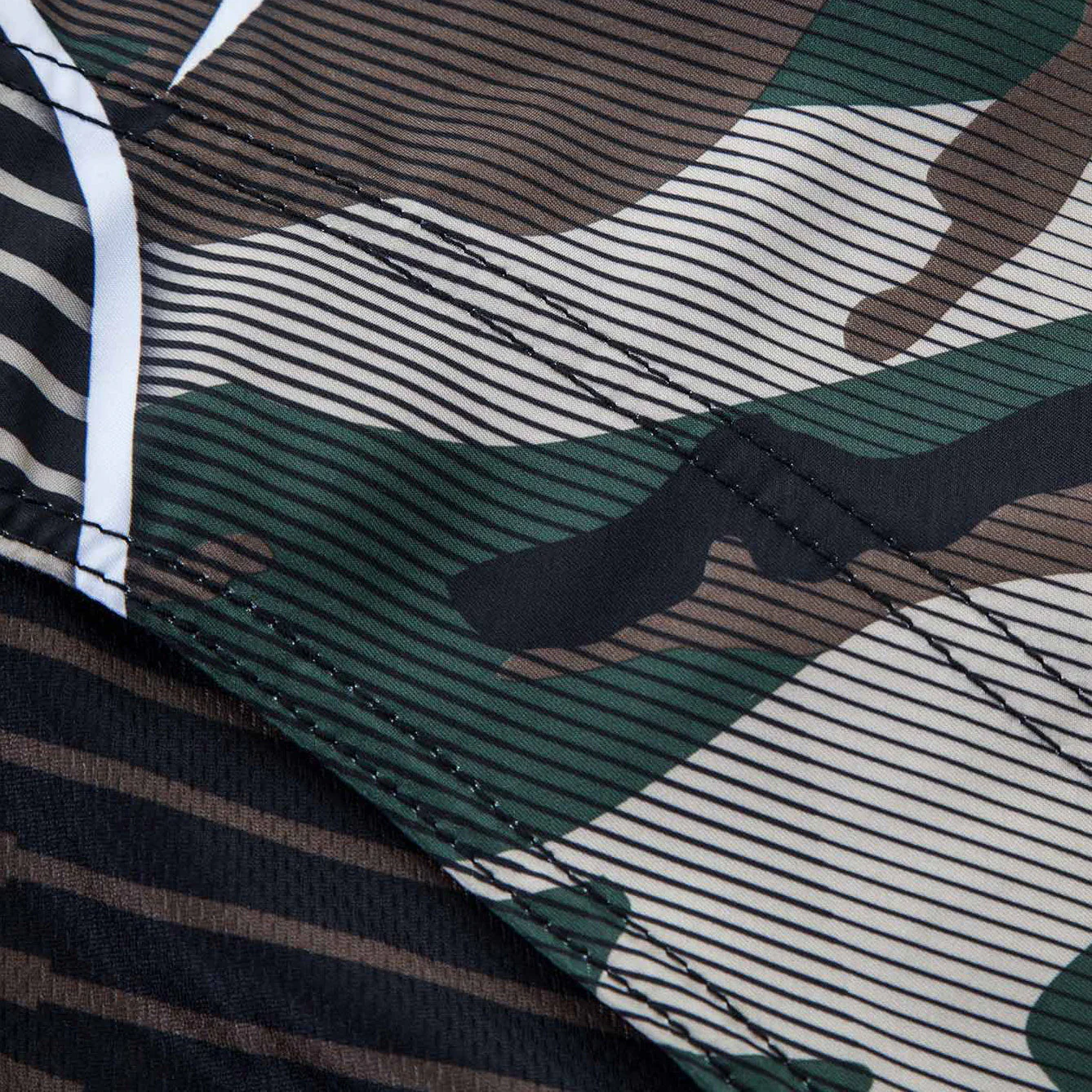 Venum Camo Hero Fightshorts - Green/Brown - Image 6