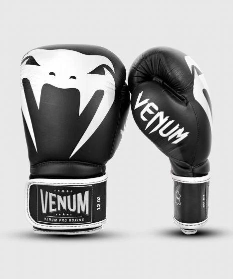 VENUM Custom Giant 2.0 Pro Boxing with Velcro - Image 4