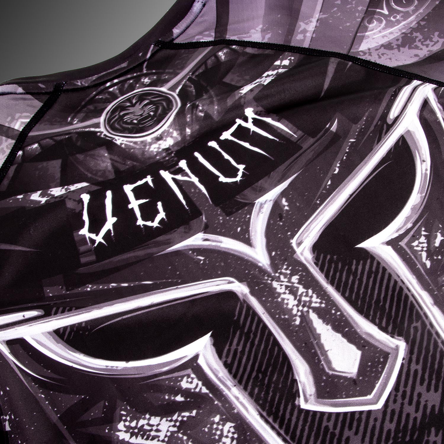 Venum Gladiator 3.0 Rashguard - Black/White - Short Sleeves - Image 6